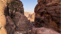 Petra Guided Trails ( Wadi Mudhluim Trail )