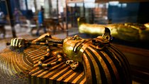 Pyramids and Egyptian Museum Private Full-Day Tour in Old Cairo