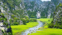 Ninh Binh Private Tour : Hoa Lu Citadel & Tam Coc Boat Trip with Short Cycling