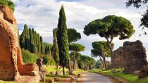 Walk in the Appia Antica and visit to the mausoleum of Cecilia Metella