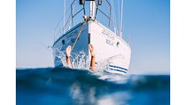  4h Private Boat Tour - Sailing, Swimming and Sunbathing