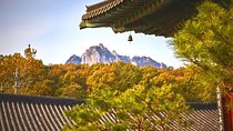 Private Bukhansan Mountain Hiking Tour with Korean Sauna