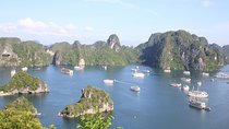 Halong bay Full Day Cruise trip: kayaking, surprise cave, titop island, lunch