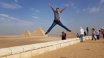 Private 2-Day Transit to Cairo for a Tour of the Pyramids, Sphinx and Egyptian Museum