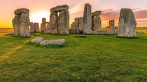Private Tour to Stonehenge and Highclere Castle (Downton Abbey) 