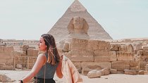 From Hurghada: Pyramids & Museum Small Group Tour by Van & lunch