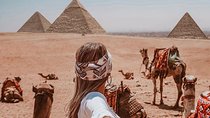 Cairo: Half Day Pyramids Tour by Camel or Horse Carriage