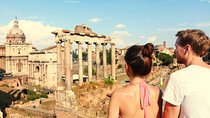 Colosseum & Rome: Romantic Private Walking Tour for Couples