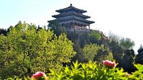 Mini Group Tour: Jingshan Hill, Beihai Park, Prince Kung's Mansion, Lama Temple