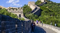 Private Day Tour: Mutianyu Great Wall & Badaling Great Wall with Local Lunch