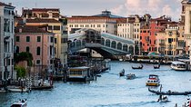 Private Full Day Tour from Milan to Venice with local tour guide and fast train