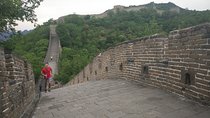 Private Day Tour to Mutianyu Great Wall & 798 Art Zone with Local Food Lunch