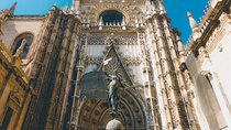 Private visit to the Alcazar, Cathedral and Giralda.