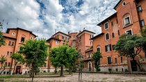 Photo Tour in Garbatella, the neighborhood of garden houses