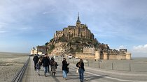 Mont-Saint-Michel Private Day Trip in Luxury Vehicle from Paris
