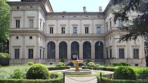 Villa Farnesina and Trastevere District Tour in Rome