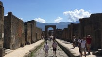Tour in ancient city of Pompei from Rome