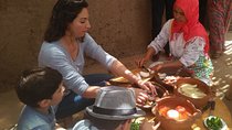 Cooking class with Berber family