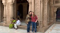 Private Full-Day Tour Temples of Mumbai with Pick-Up