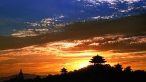 Private Evening Tour: Jingshan Park Sunset View & Hutongs Tour with Royal Food
