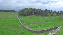 Hadrian's Wall: A Self-Guided Audio Tour along the Ruins