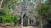 Guided Private A/C vehicle Tour Angkor Wat and Small Circle and Five Extras