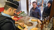 Istanbul Street Food Tour: Bosphorus ferry, Kadıköy and Moda