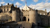 From Greenock: Stirling Castle, Culross and Glasgow Private Tour