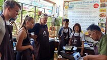 Easy Thai Cooking and Coconut Oil Workshop in Phuket
