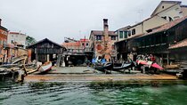 Walk Around Venetian Shipyards and Traditional Lagoon Boats