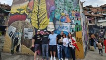 Private Half-Day Medellín Graffiti Tour Including Metrocable