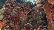 Chengdu Private Day Trip: the Research Base of Giant Panda & Leshan Giant Buddha