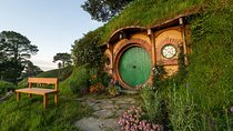 Hobbiton Movie Set& Te Puia Experience Private Tour From Auckland