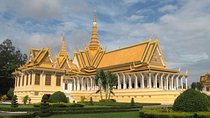 Half Day Tour to Royal Palace, Wat Phnom & Independent Monument