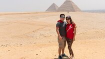 Private Half Day Tour to Pyramids of Giza and Sphinx & Lunch