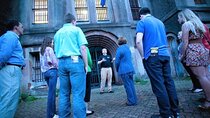 Charleston Haunted Jail Night-Time Walking Tour with Admission to Old City Jail