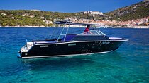 Private Transfer: Hvar Town to Split Airport by Speedboat