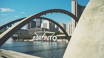 Toronto: Book a Local Host