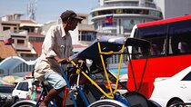 Essential Phnom Penh by Cyclo