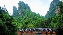5 Days Zhangjiajie Forest Park & Eagle Nest Village Hiking Tour(5-star Hotel)