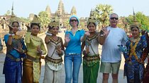 6-Day Private Cambodia Tour to Angkor Wat in Siem Reap and Phnom Penh