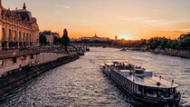 Paris Capitaine Fracasse 3 Course Seine River Dinner Cruise