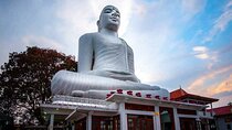 Tuk Tuk ride to giant buddha statue in Kandy