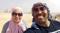 Pyramids of Giza and the Egyptian Museum Layover Tour from Cairo Airport