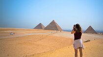 Private Pyramids of Giza and Memphis Full-Day Tour
