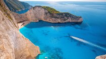 Private Boat Tour around Shipwreck and Agios Nikolas in Zante
