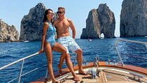 Capri: discover the beauties of the island aboard a Luxury Boat