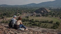 Teotihuacan Private Day Trip with Homemade Meal and Local Artisans