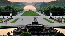 Private Fontainebleau, Versailles, Trianon from Paris by Mercedes