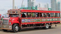 City tours in a cultural 'chiva' in Cartagena